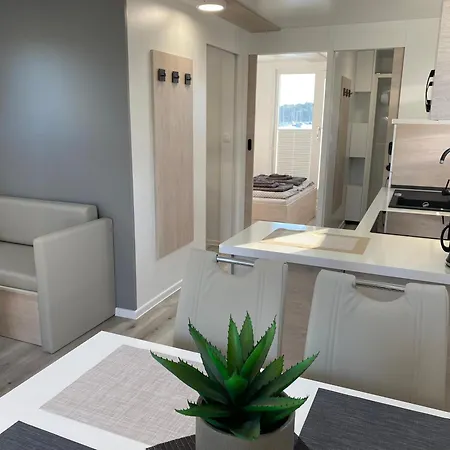 Floating Sea House Shark 2 Apartman