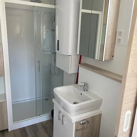 Apartment Floating Sea House Shark 2